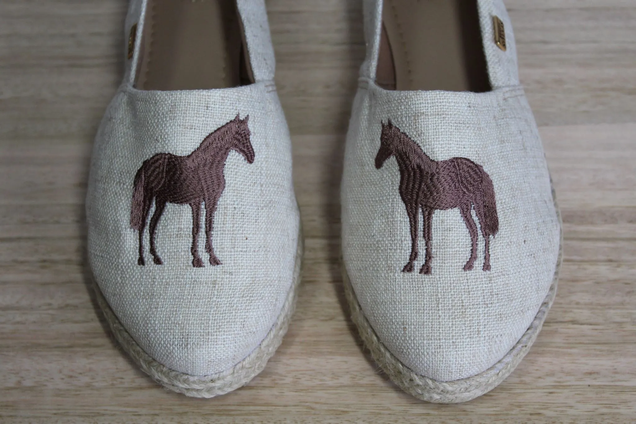 Equine Women's Loafer - Linen with Taupe horse